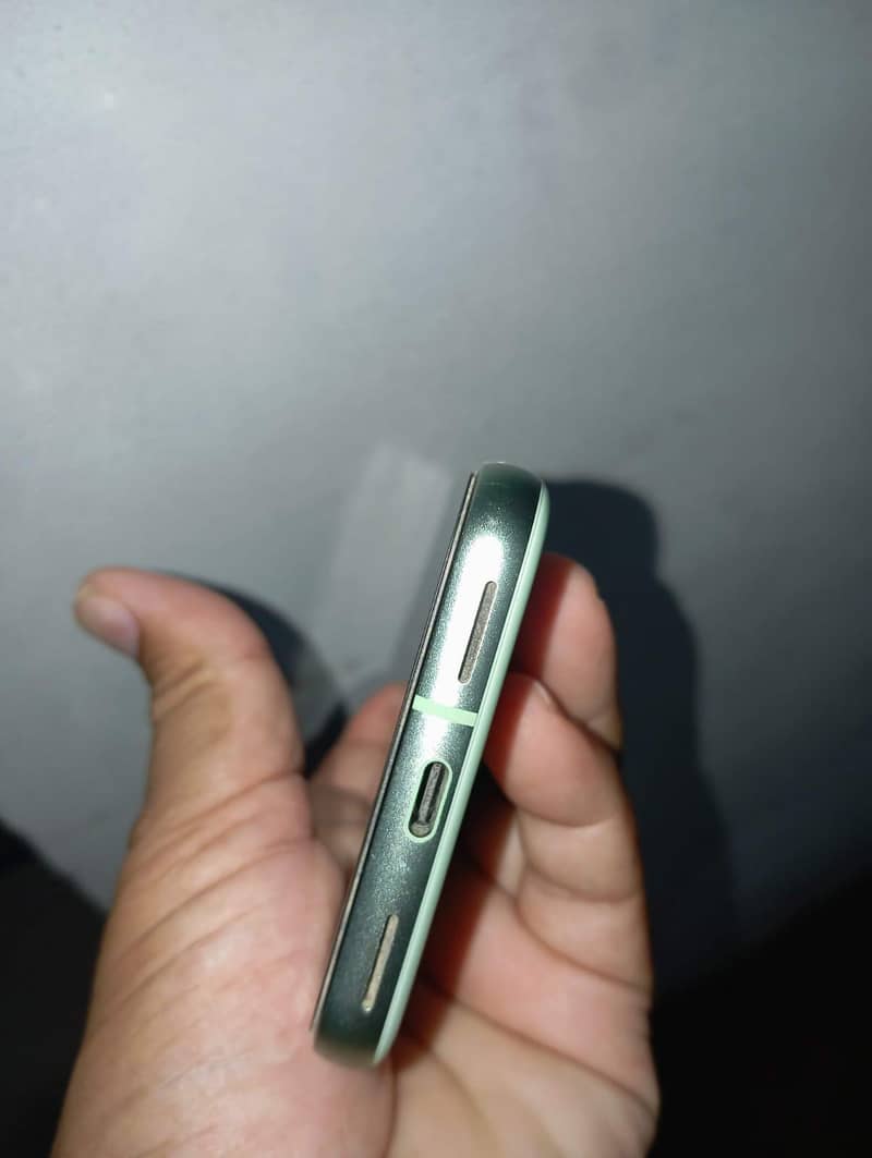 Google Pixel 8a 3