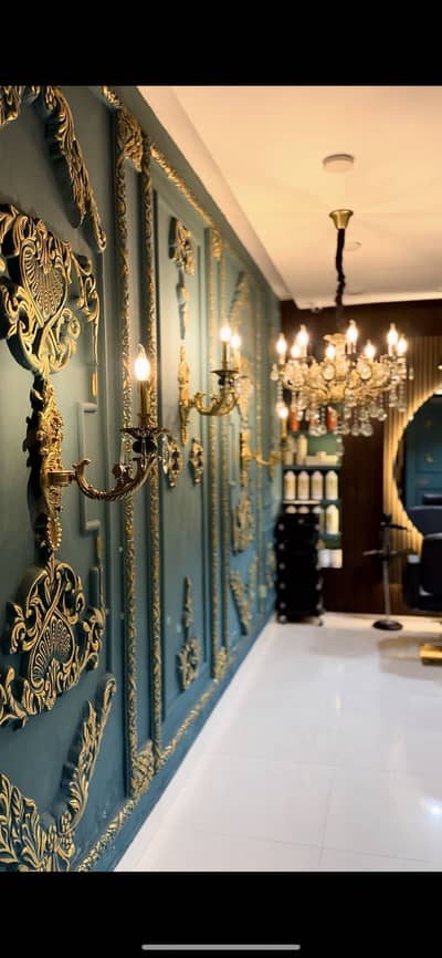 Ladies salon for sale running business