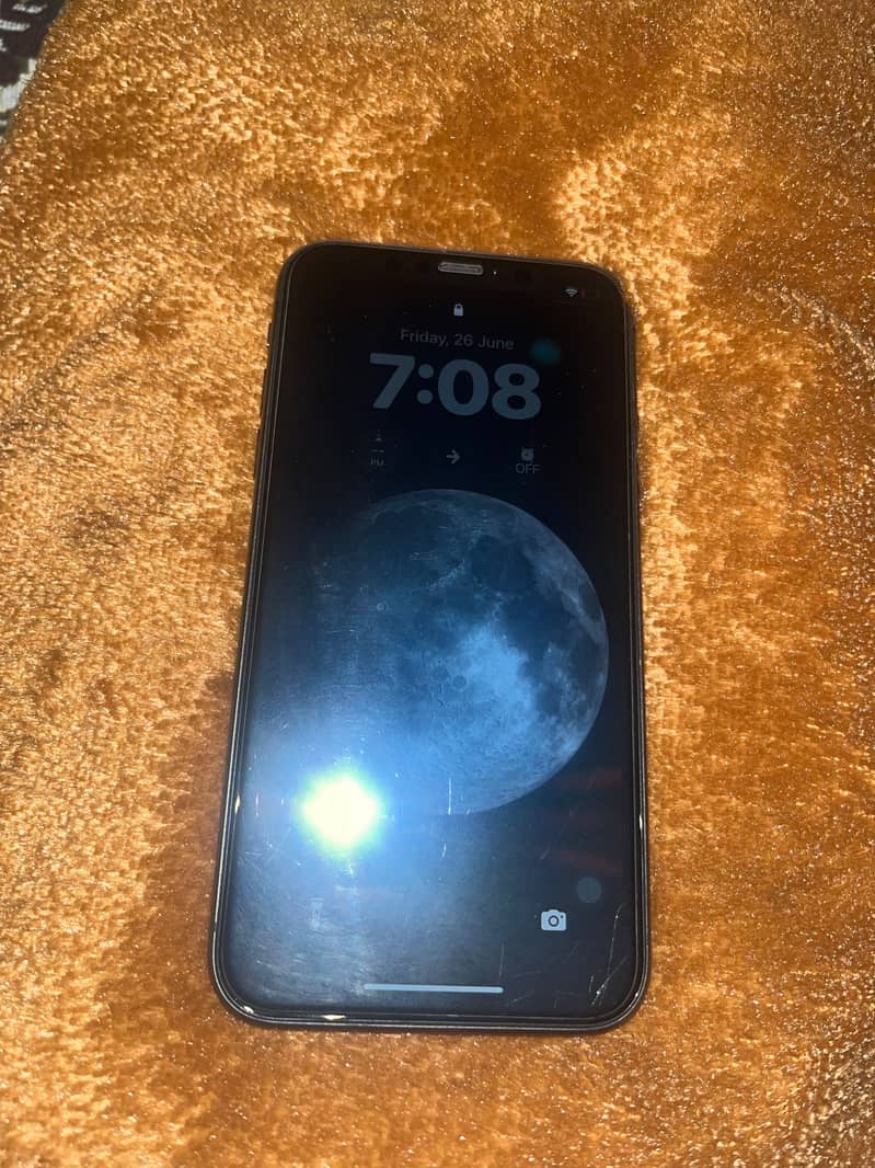 Apple iPhone 11 0