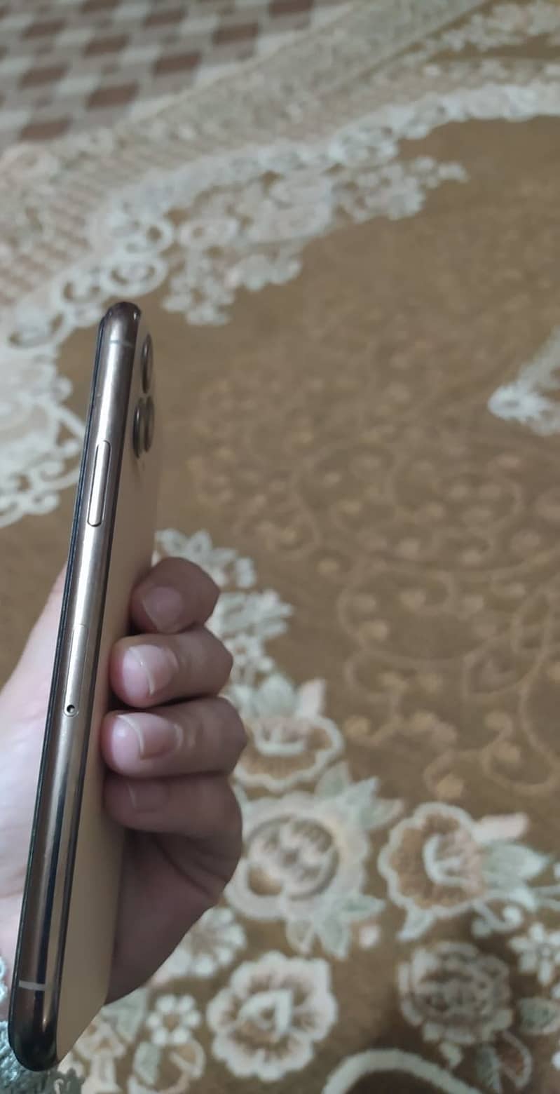 iPhone 11 pro 2