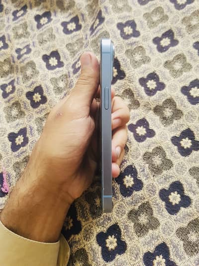 Apple iPhone 14