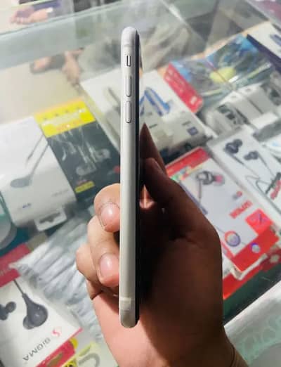 Apple iPhone XR