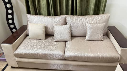 7 Seater Sofa Set 10/10 Condition