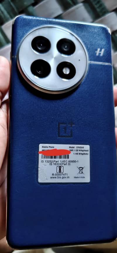 One Plus 13 ( 16GB 512GB ) BATTERY 99% WITH BOX & ONLY CHARGER