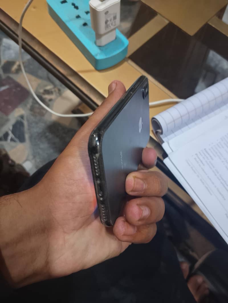 Apple iPhone X 1