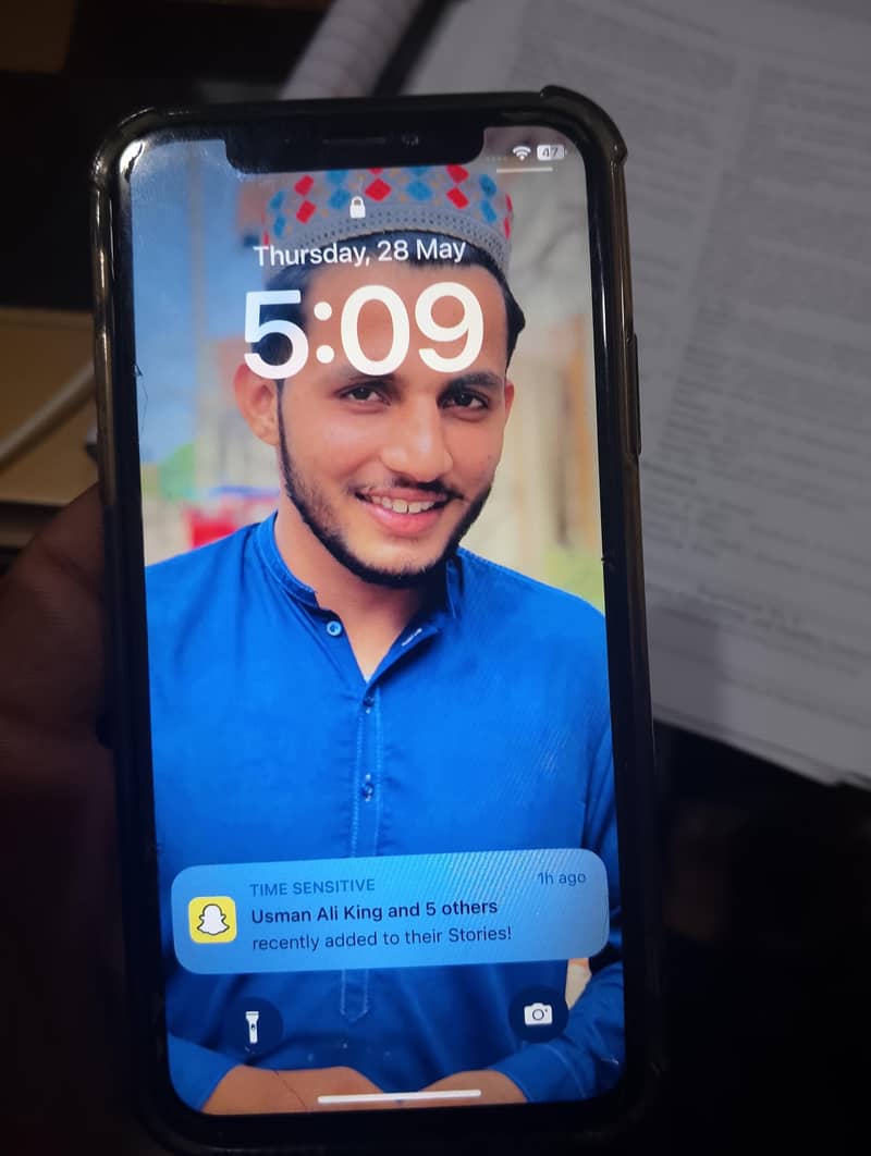 Apple iPhone X 4