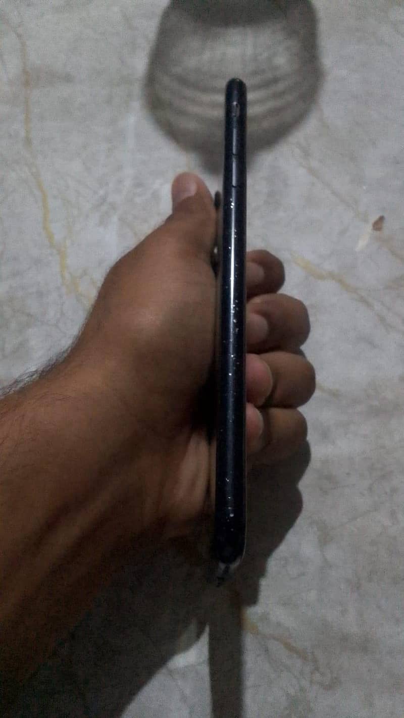Apple iPhone 7 Plus 3