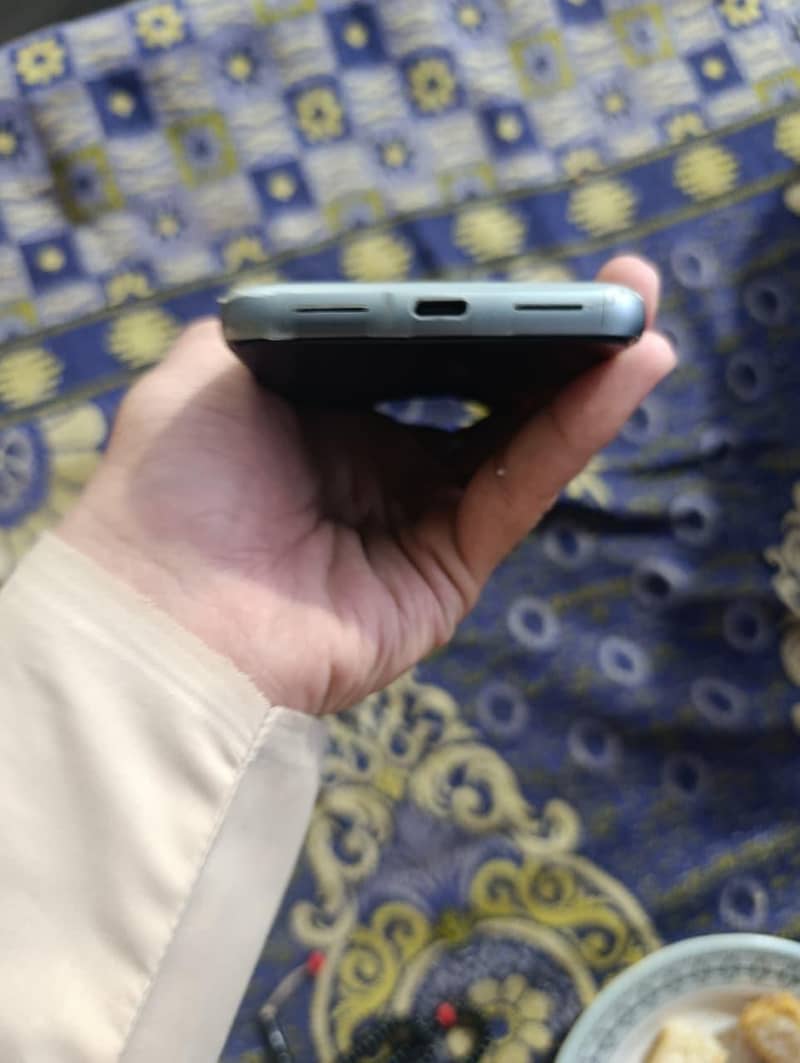 Google Pixel 8 2