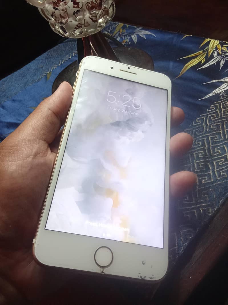Apple iPhone 7 Plus 2