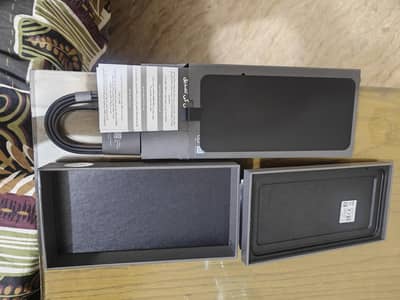 S25 FE 8/256gb black OFICIAL PTA 10 months warenty 10.10 dot less new