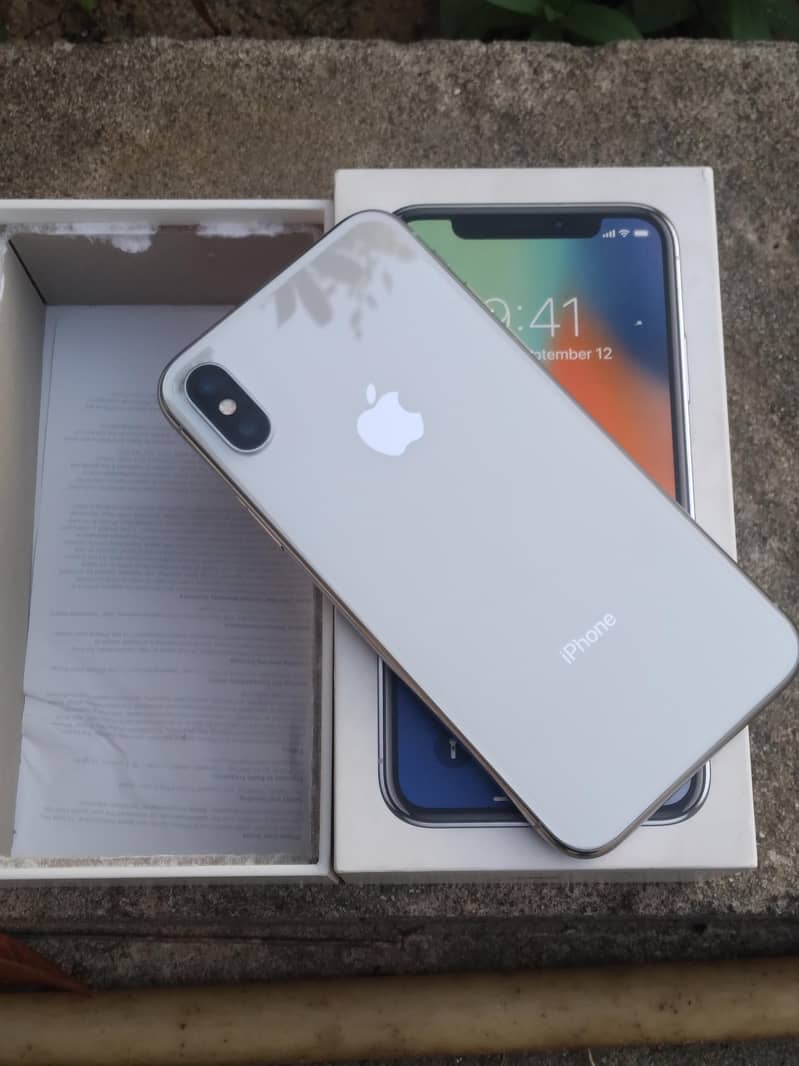 Apple iPhone X 0