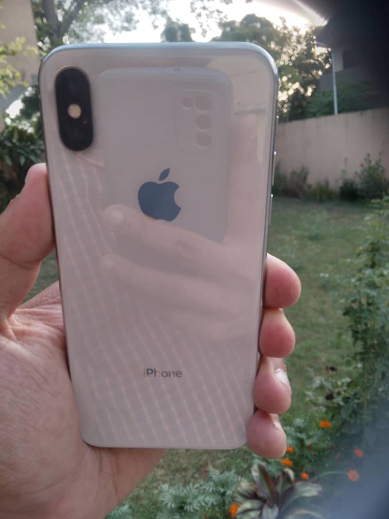 Apple iPhone X 3