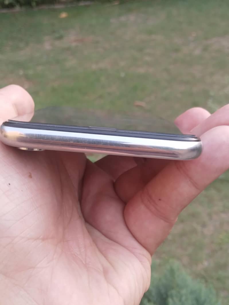 Apple iPhone X 7
