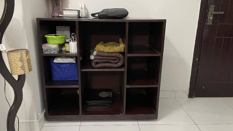 Cabinet 2