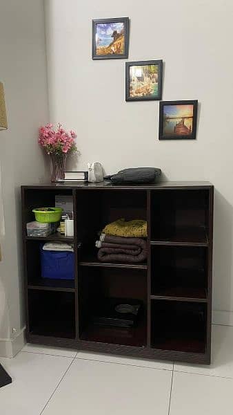 Cabinet 3