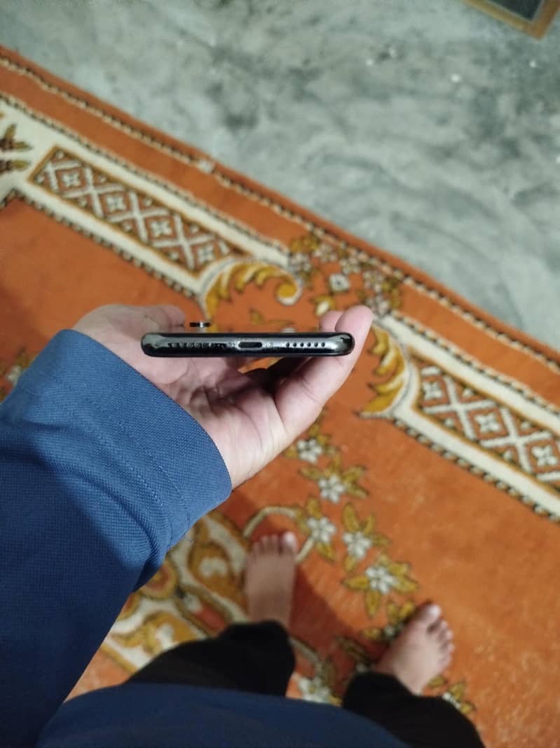 Apple iPhone X 0