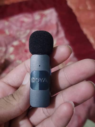Boya BY-V1 Lightning Wireless Microphone