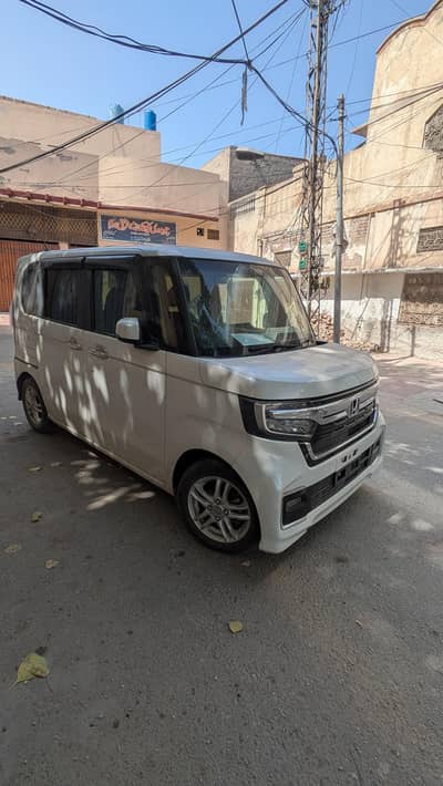 Honda N Box Custom 2023
