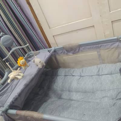 **Tinnies 3-in-1 Baby Play Yard / Baby Cot – Excellent Condition**
