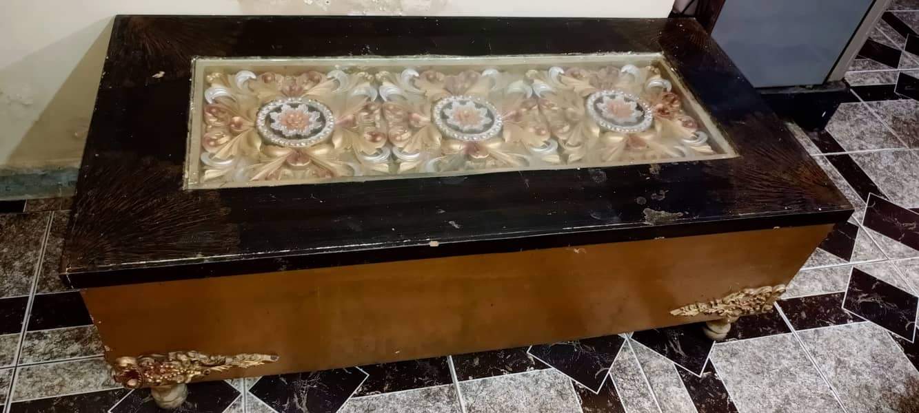 Centre table 0