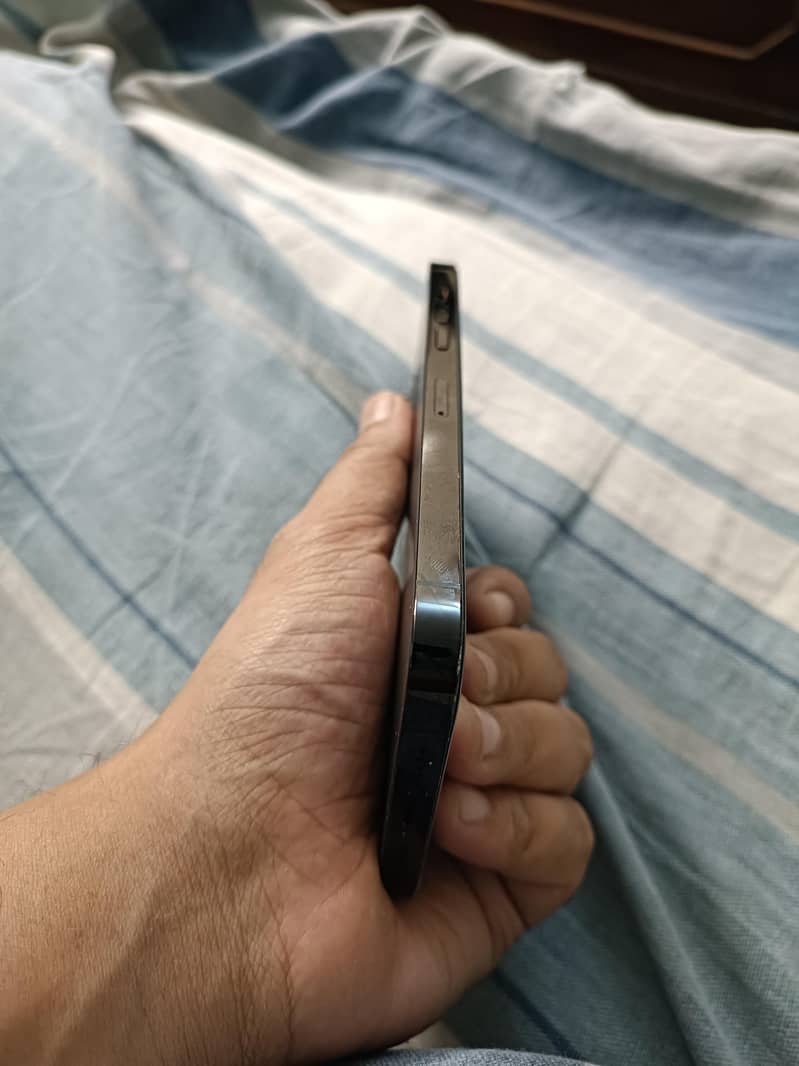 Apple iPhone 14 Pro Max 2