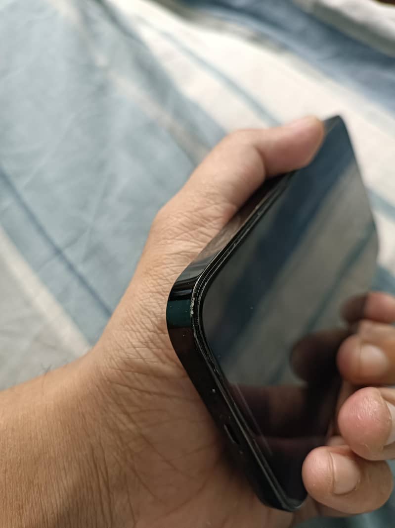 Apple iPhone 14 Pro Max 3