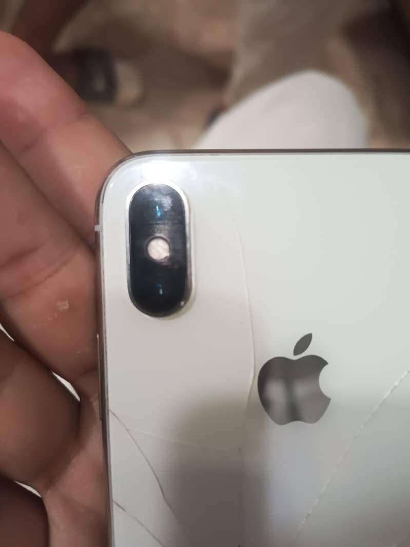 Apple iPhone X 4