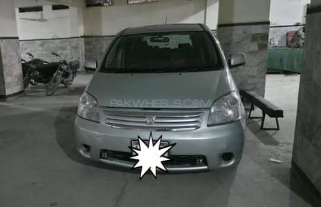 Toyota Raum 2006/2012