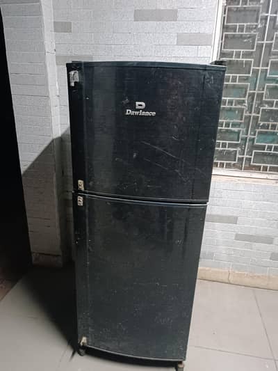 Dawlance fridge medium
