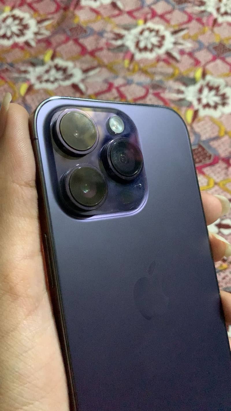 Apple iPhone 14 Pro 1