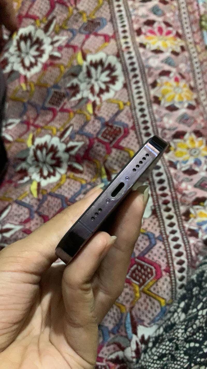 Apple iPhone 14 Pro 3