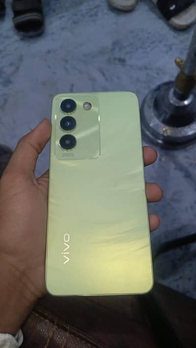 Vivo Y100