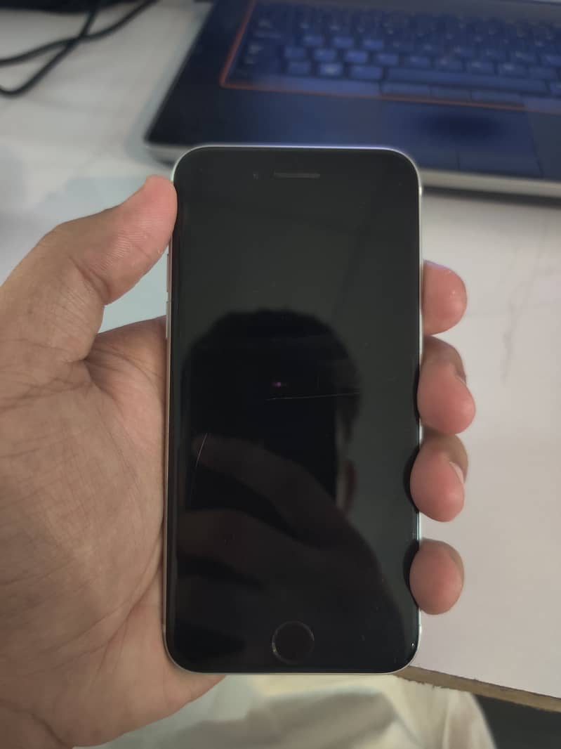 Apple iPhone SE 3