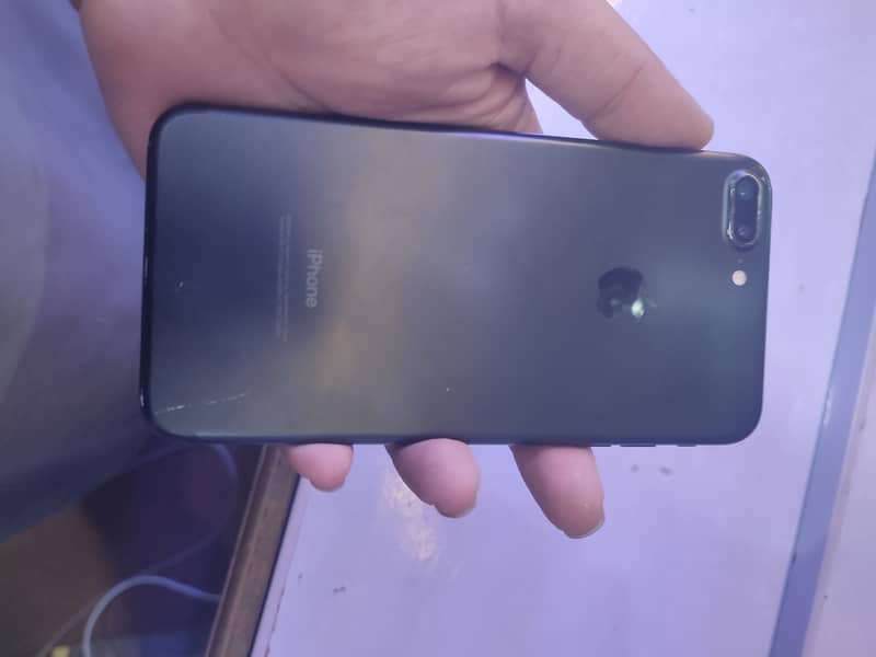 Apple iPhone 7 Plus 0
