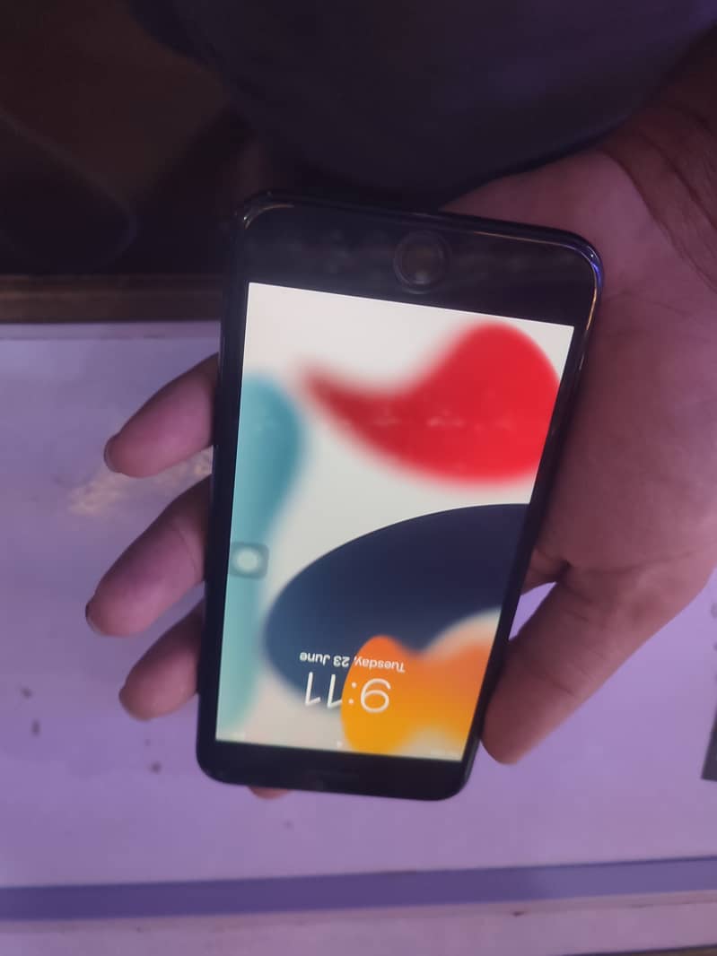 Apple iPhone 7 Plus 2