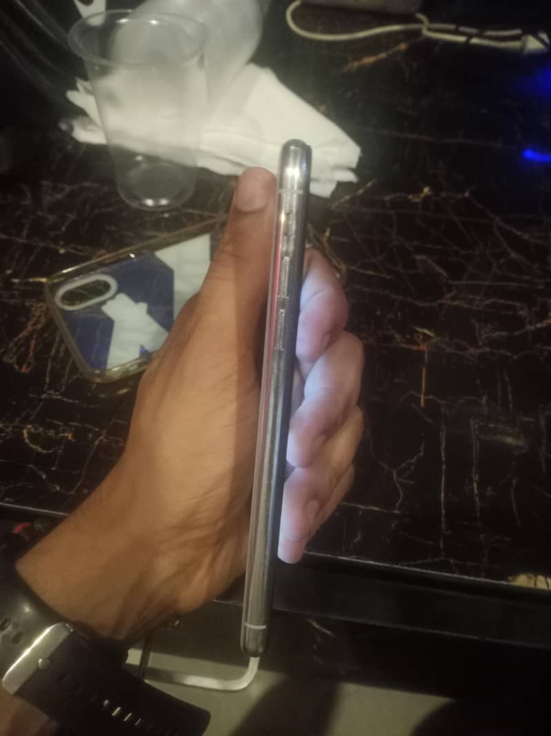 Apple iPhone X 1