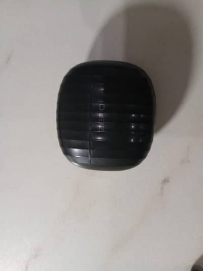 Zero Carbon earbuds wireless like new condition.