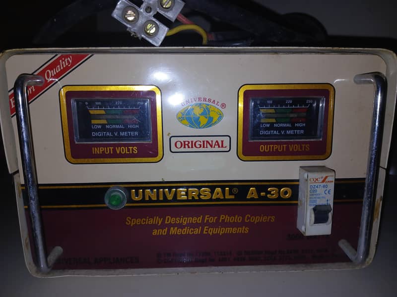 A 30 universal 3000 watts Automatic stablizer 3