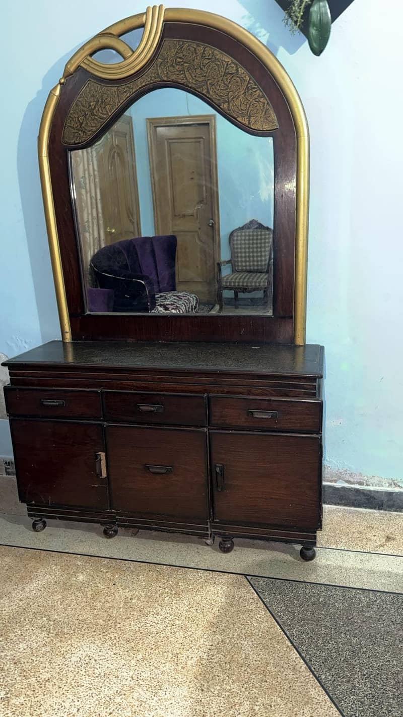 bed with dressing table used 0