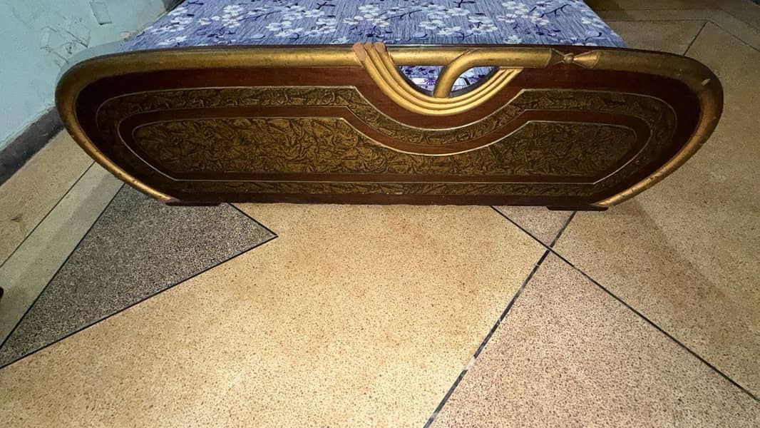 bed with dressing table used 2