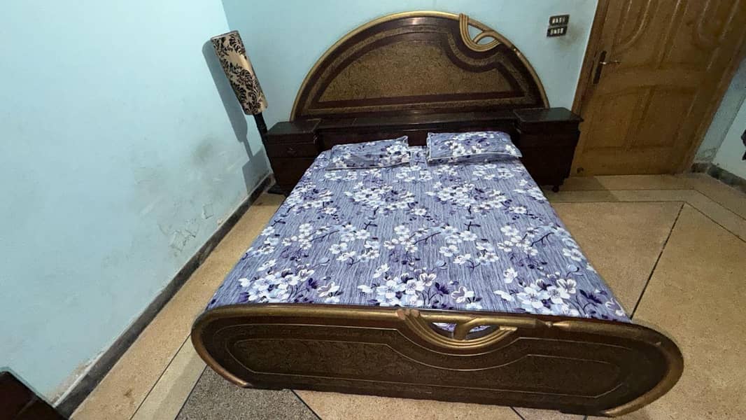 bed with dressing table used 4