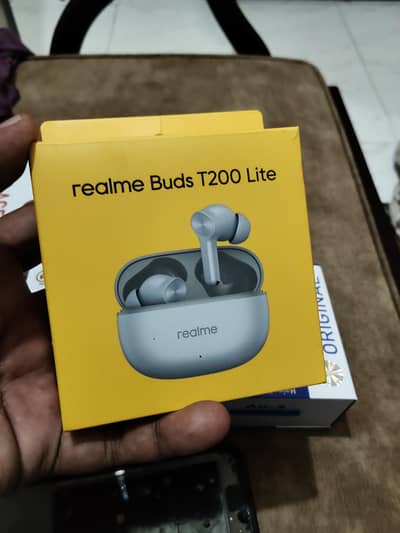 reed add earbuds 100% original & new stock good price