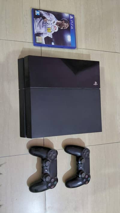 PLAYSTATION 4 FOR SALE