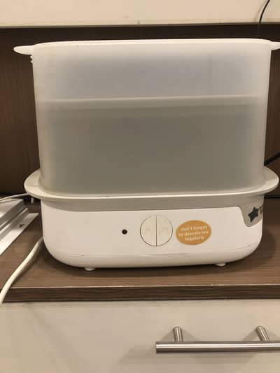 Tommee Tippee Electric Sterilizer & Easi-Warm Bottle Warmer Bundle