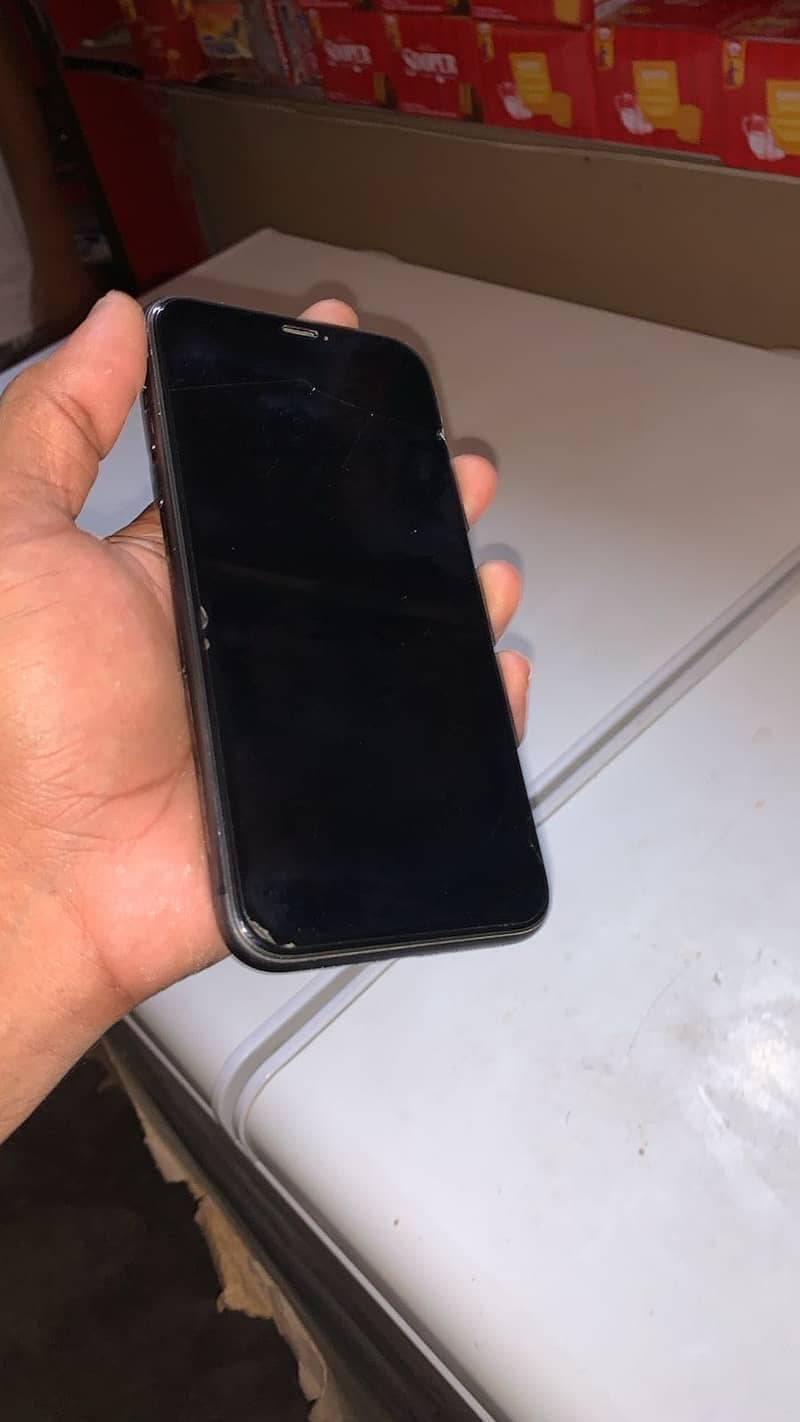 Apple iPhone 11 3