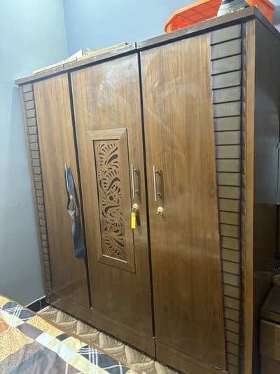 Bed room set ( King size bed, 3 door almari, 2 side tables with glass