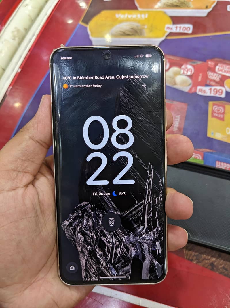 Google Pixel 8 2