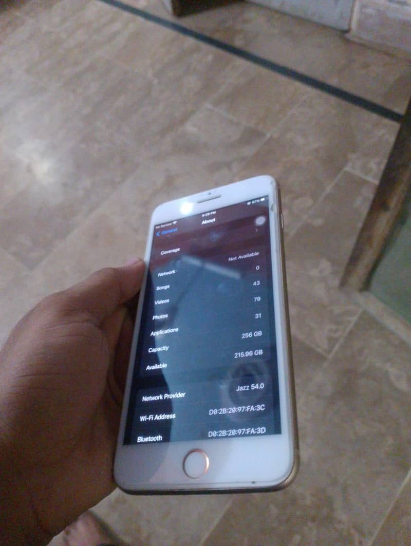 Apple iPhone 8 Plus 5