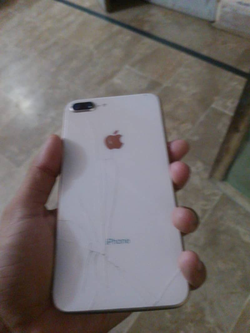 Apple iPhone 8 Plus 8