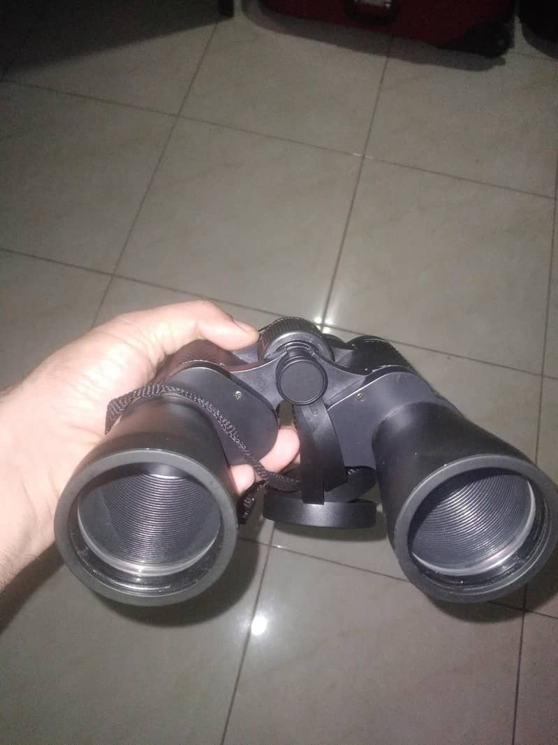 binocular 3